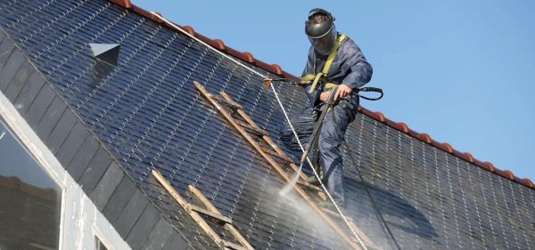 pourquoi nettoyer sa toiture